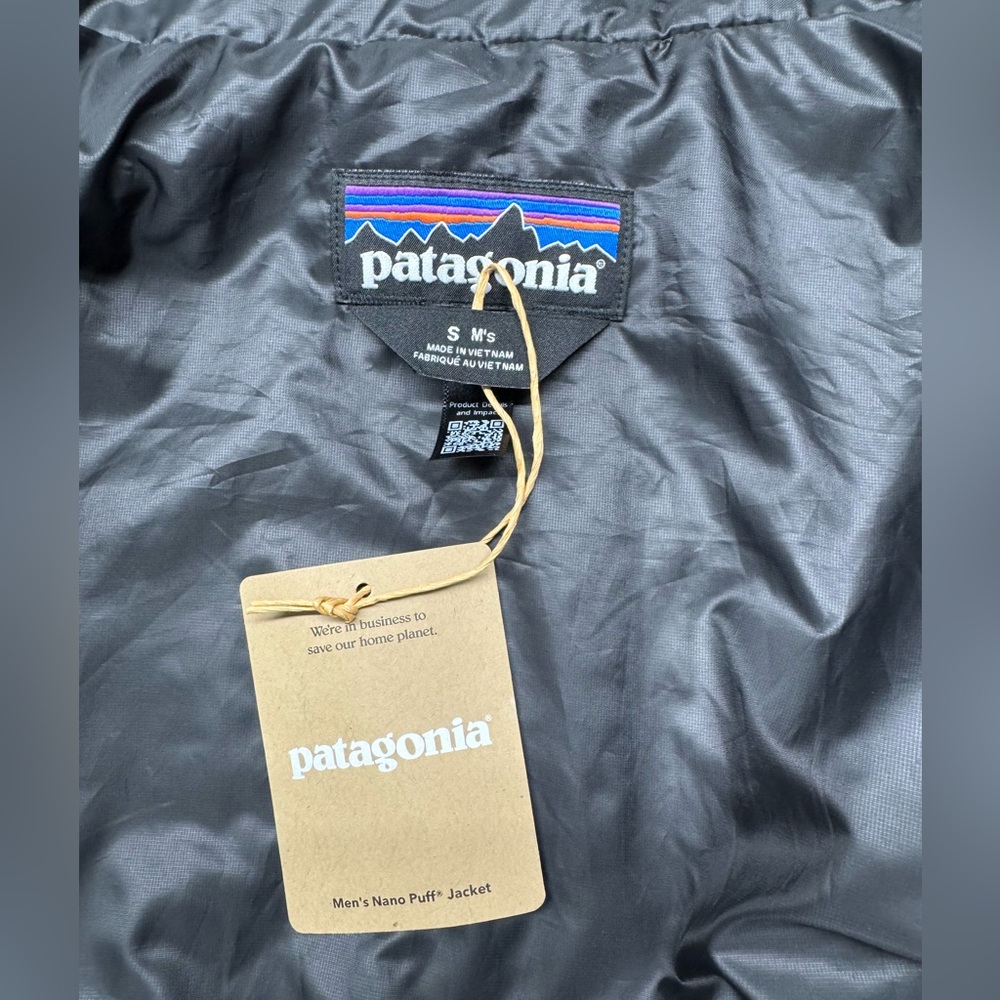 Men's Patagonia Black Nano Puff Insulated Jacket Size Small - Picture 5 of 6